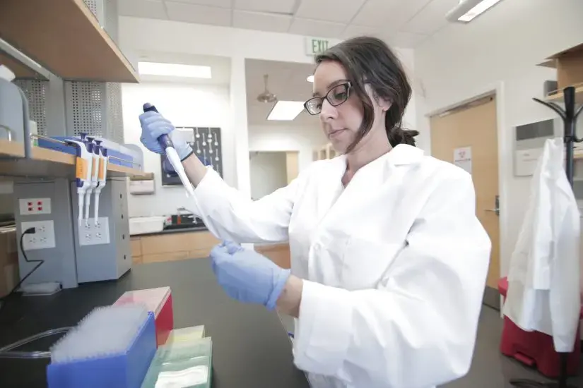 Ophelia Venturelli in the lab