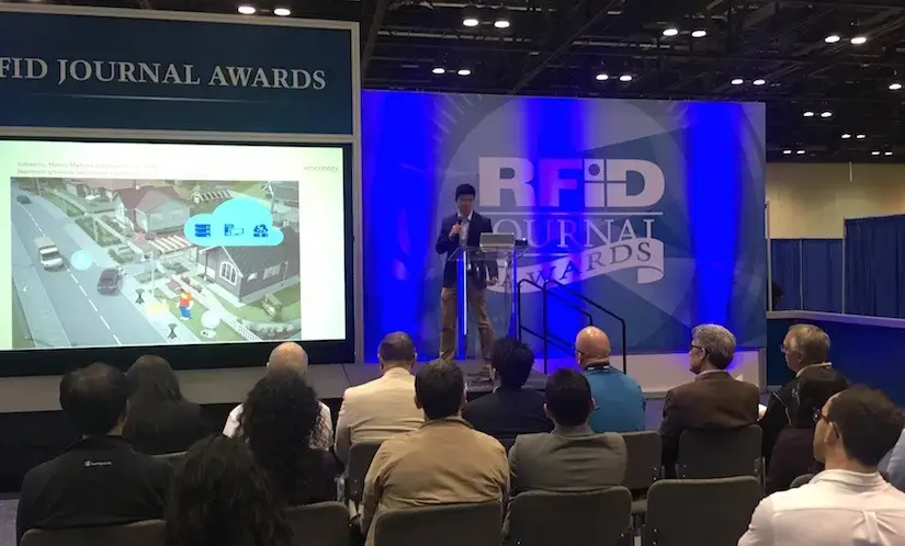 Yuchen Gu presenting a smart cities concept
