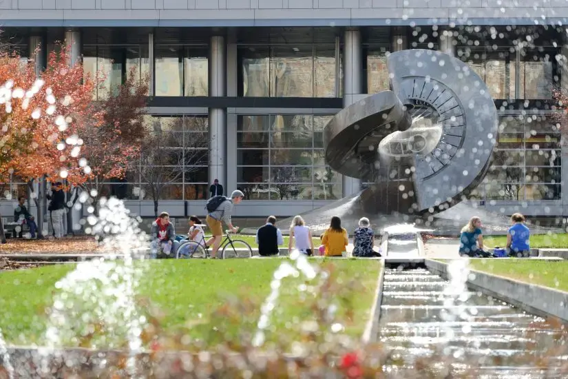 people on Engineering Mall