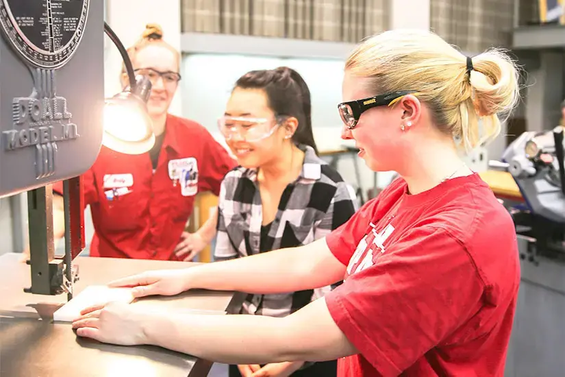 students working in TEAM Lab
