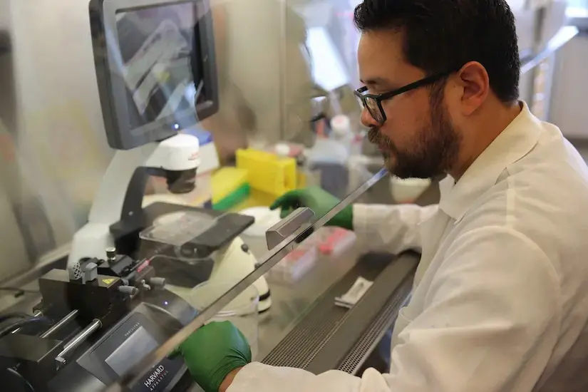 PhD student Carlos Marti-Figueroa