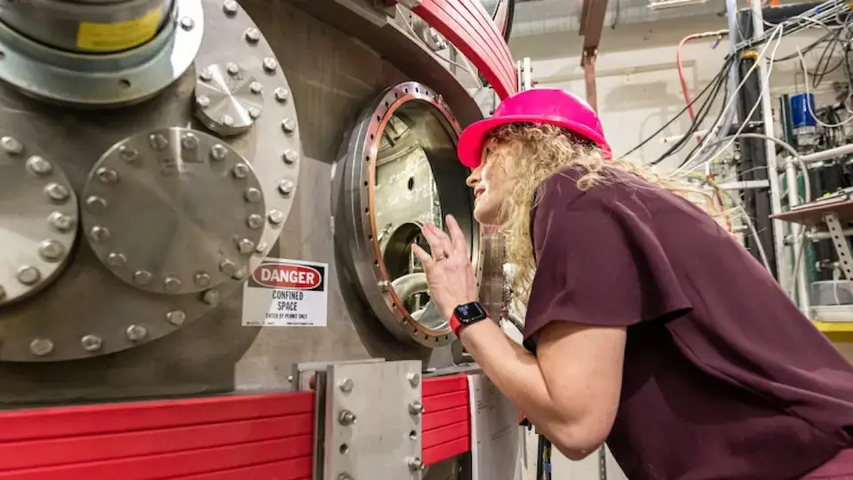 Steffi Diem in the Pegasus-III Lab