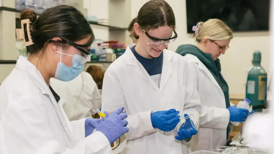 Students conduct experiments in CEE’s Environmental Engineering Mechanics class