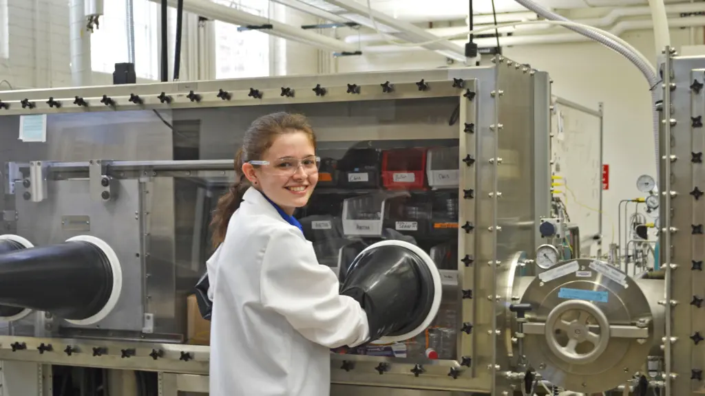 Photo of Katy Jinkins in research lab.