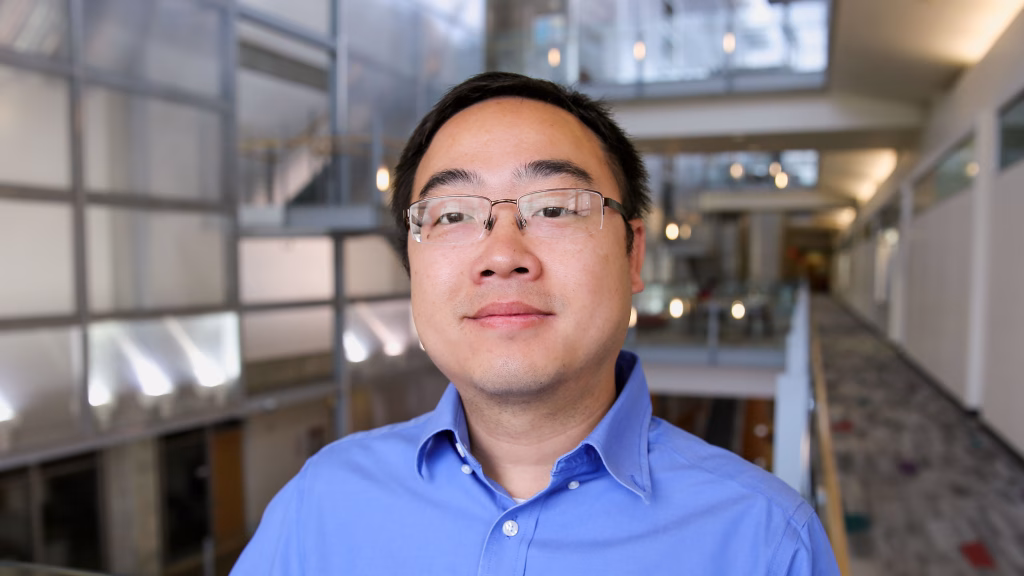 Yongfeng Zhang